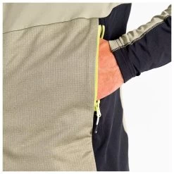 Polaire DARE2B Assimilate Core Stretch Oil Green Algae Balck -MontBlanc Wear Magasin 2b0dcd15591f1cd0ad60b327a5eda8fbaac8ba87 E23DARETTH3373904 901