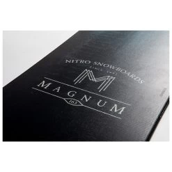 Planche Snowboard Nitro Magnum -MontBlanc Wear Magasin 3e752ee2aa9ce70bad6674fbf851c9f7c045193f H22NITRBOA181748 3